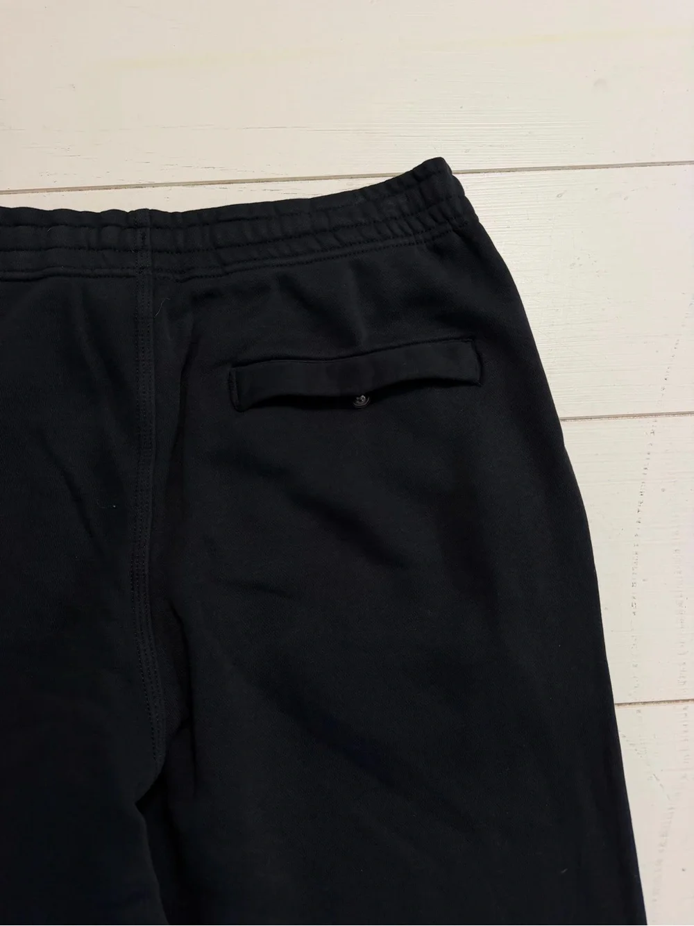 Nike Tapered Fit Sweatpants - Picture 4 of 5